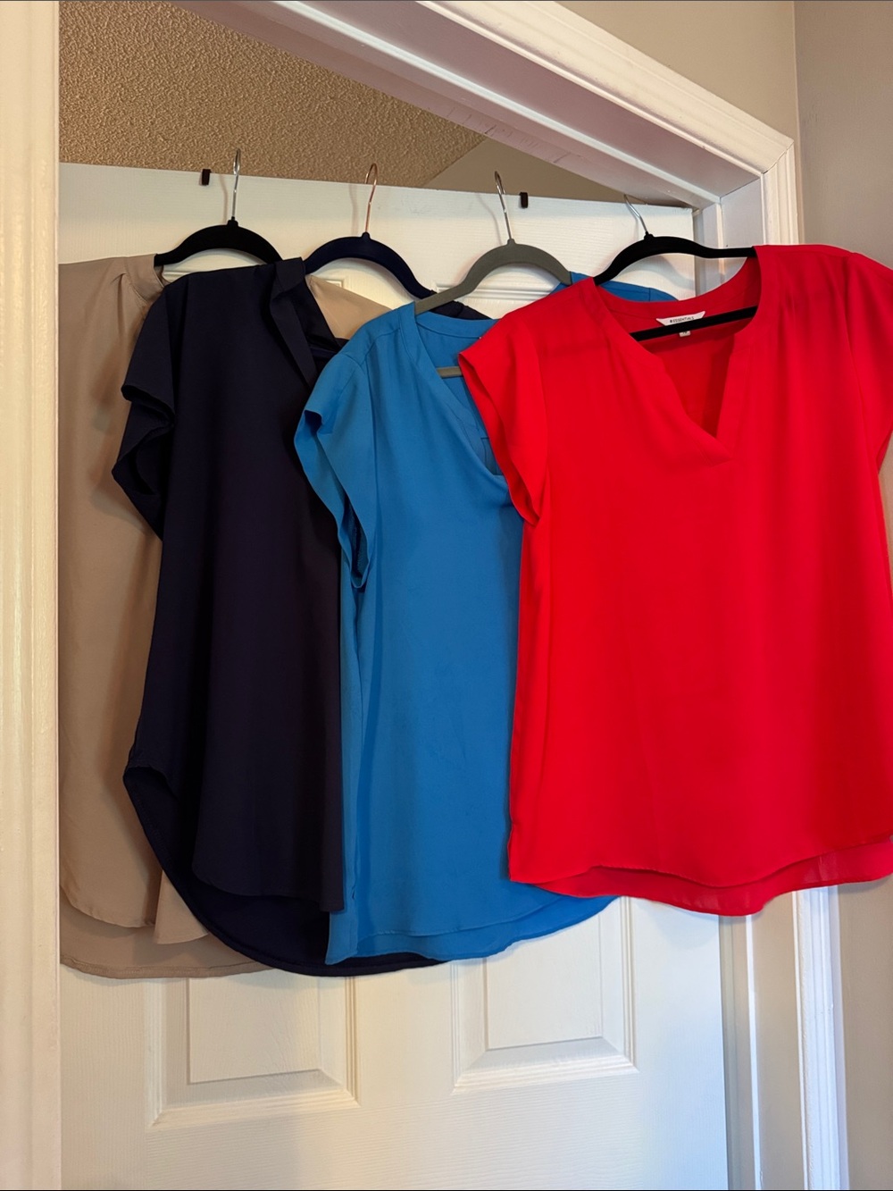 4 for for 1 - Women's V-Neck Short Sleeve Blouse - Navy & Beige
